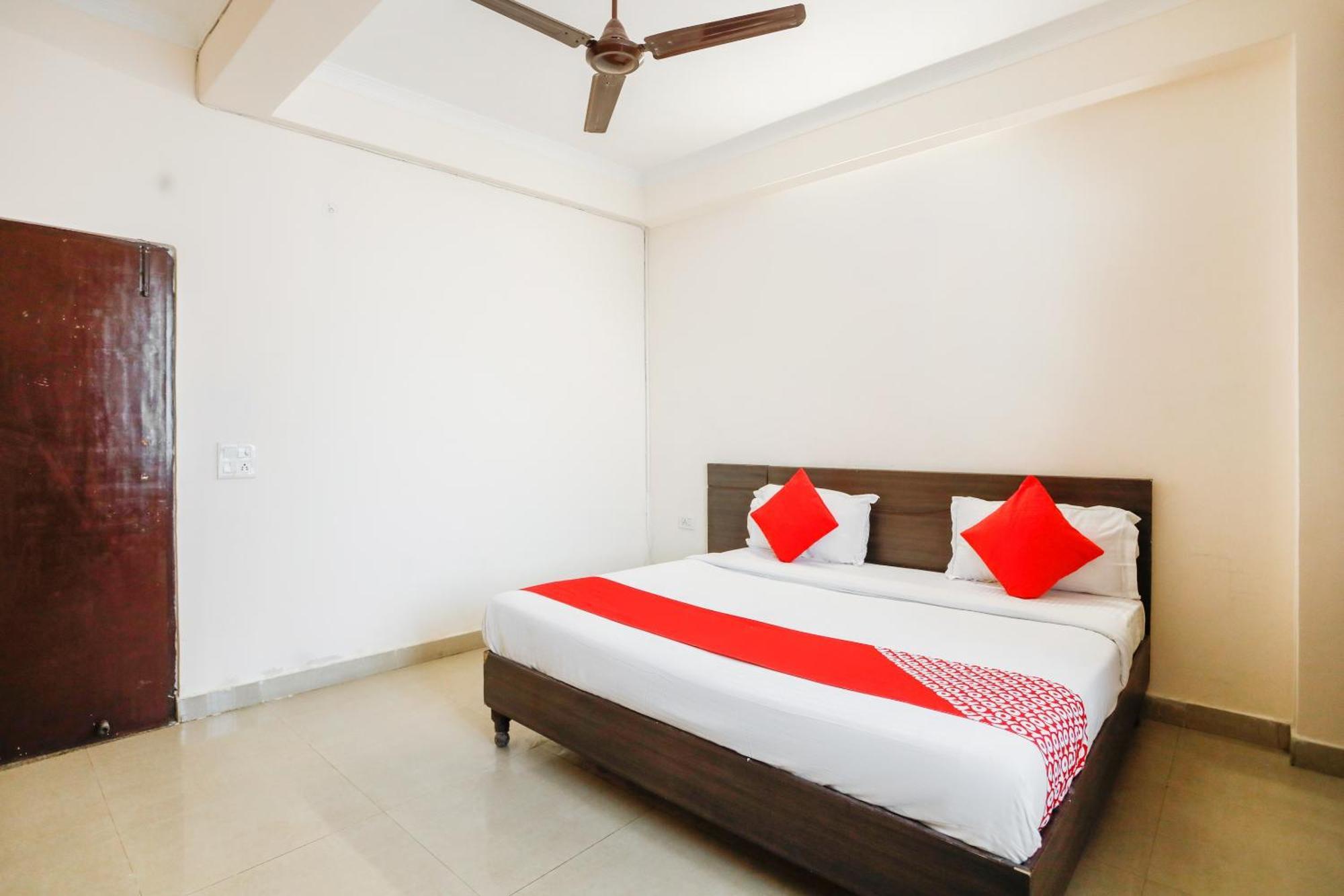 Hotel O Av Residency Near Botanic Garden Of Indian Republic Noida Esterno foto