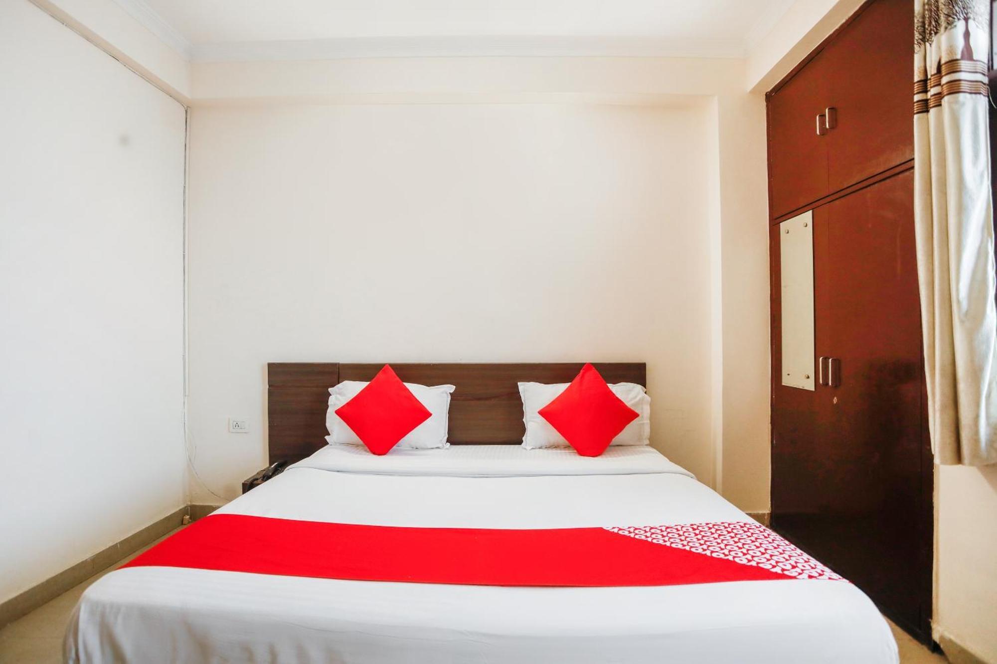 Hotel O Av Residency Near Botanic Garden Of Indian Republic Noida Esterno foto
