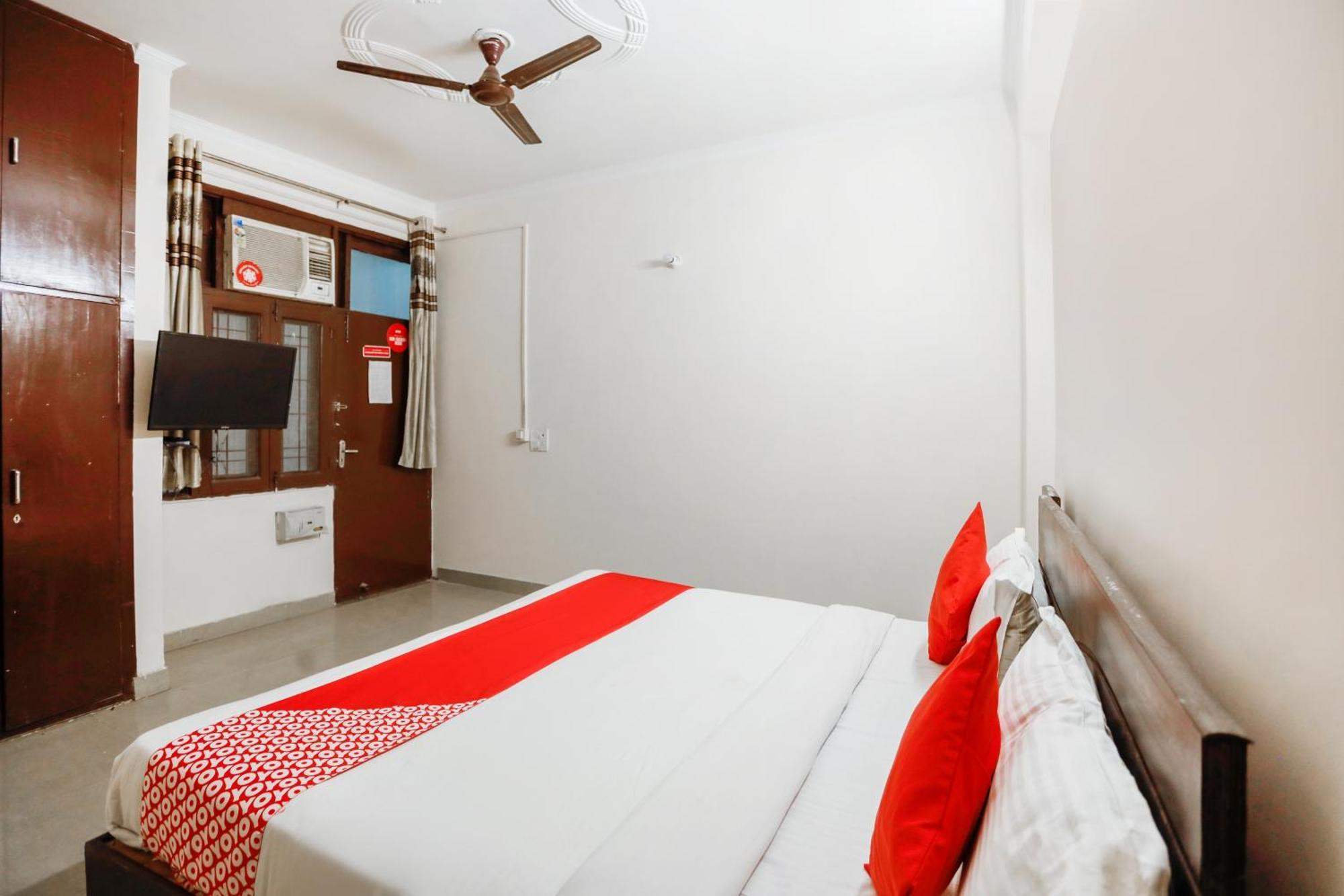 Hotel O Av Residency Near Botanic Garden Of Indian Republic Noida Esterno foto